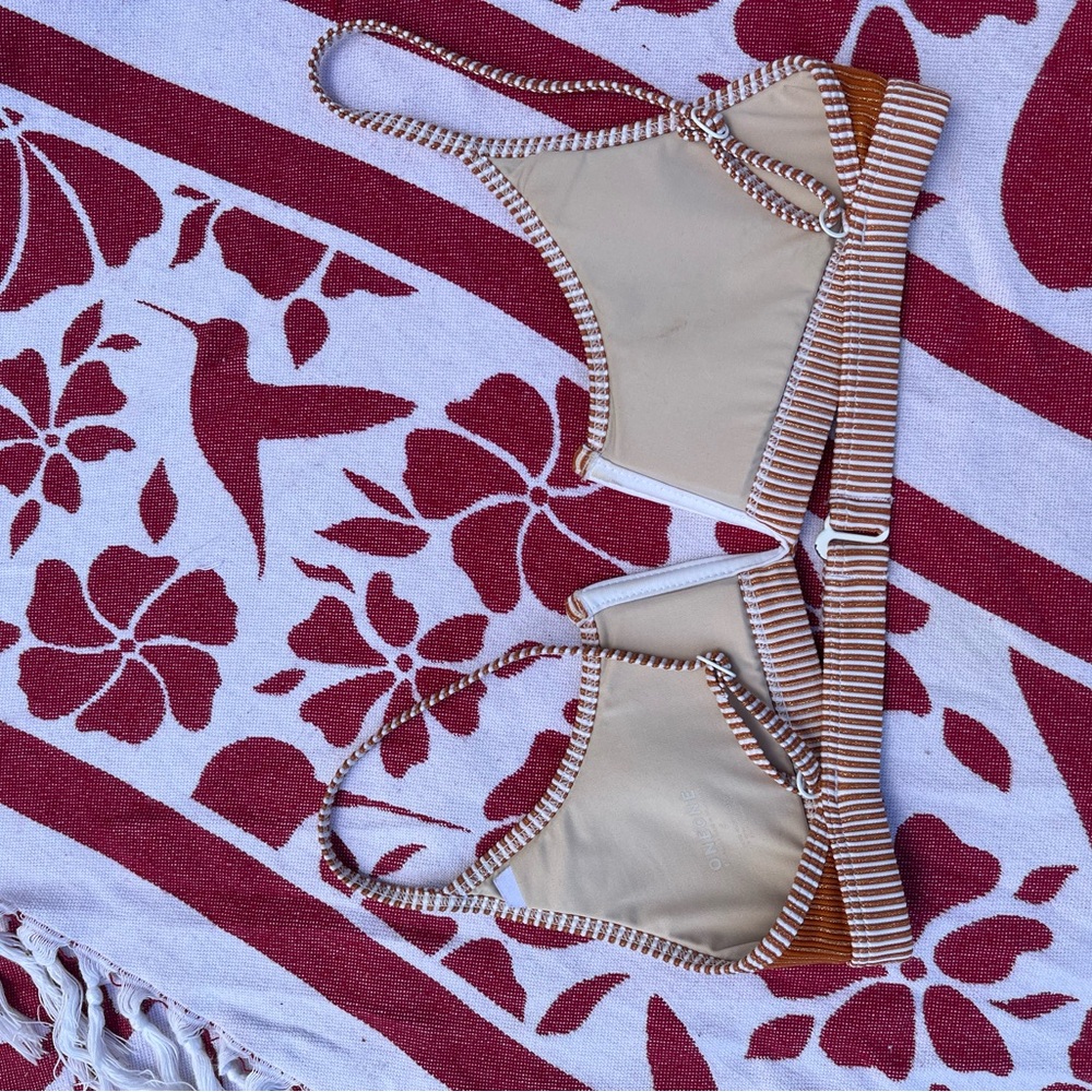OneOne Bikini Top - Picture 2 of 3